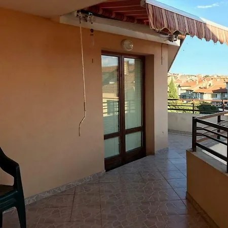 студиа мансарда ненови Apartmán *