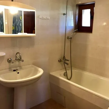 студиа мансарда ненови Apartmán Pomorie